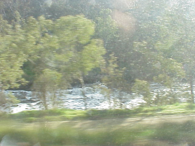 AVON RIVER.JPG 58.2K