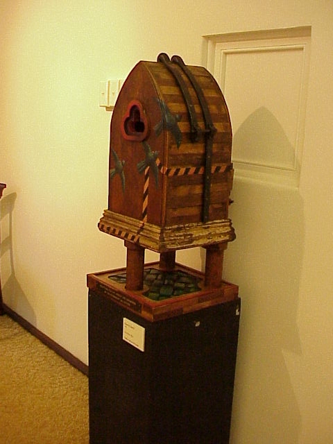 MUSEUM NEWNORCIA BIRDBOX.JPG 142.5K